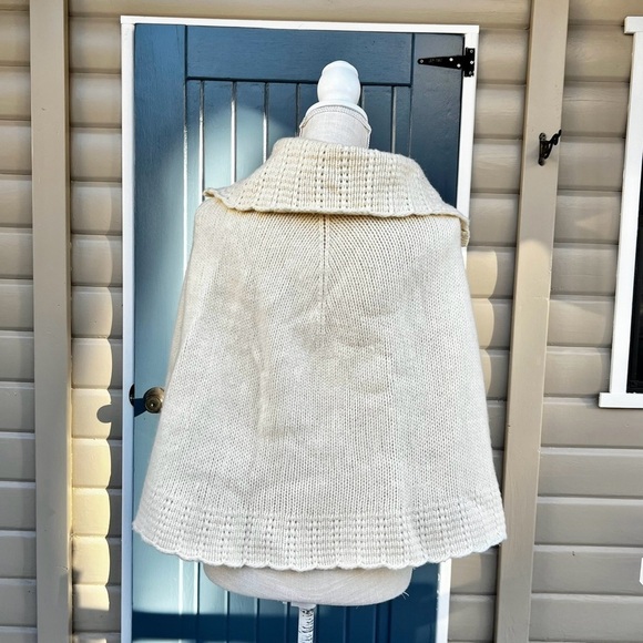 KARIZMA 100% Lamb Wool Cream Knit Poncho Sweater Women Size S/M - Picture 3 of 6